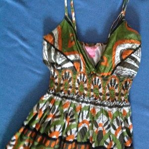 BEAUTIFUL MAXI DRESS WITH INTRICATE DETAIL